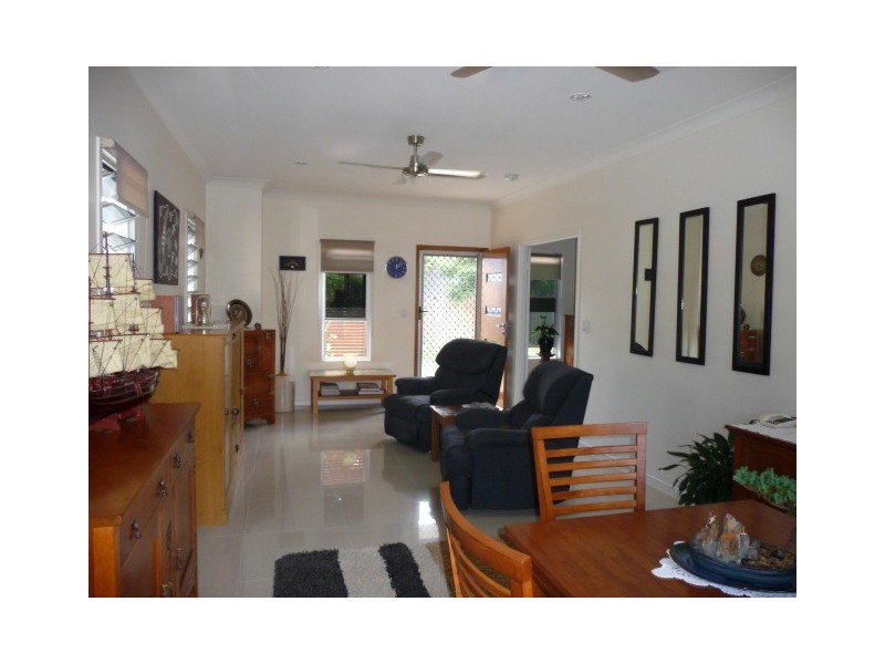 2/20 Gympie Rd, Tin Can Bay QLD 4580