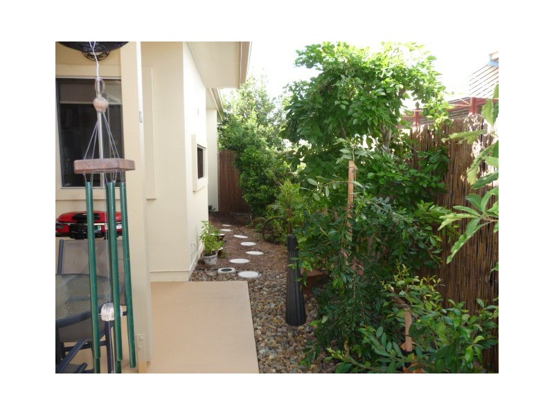 2/20 Gympie Rd, Tin Can Bay QLD 4580