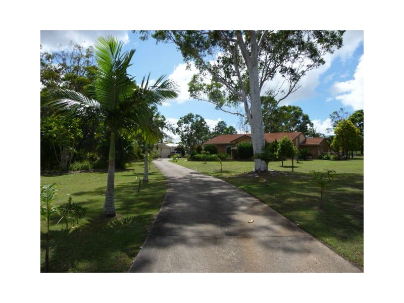 15 Mayflower Ct, Cooloola Cove QLD 4580