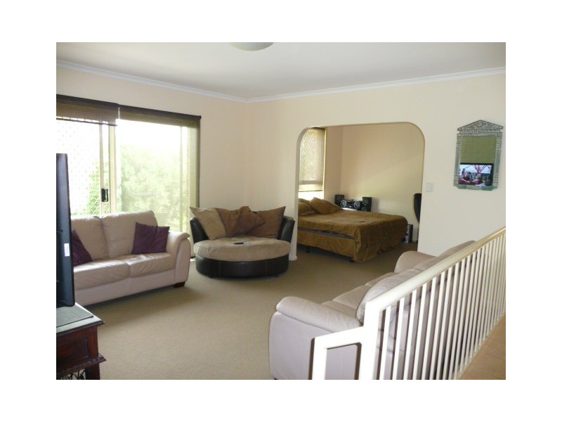 15 Mayflower Ct, Cooloola Cove QLD 4580