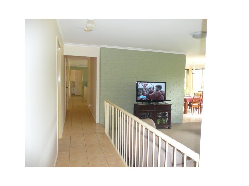 15 Mayflower Ct, Cooloola Cove QLD 4580