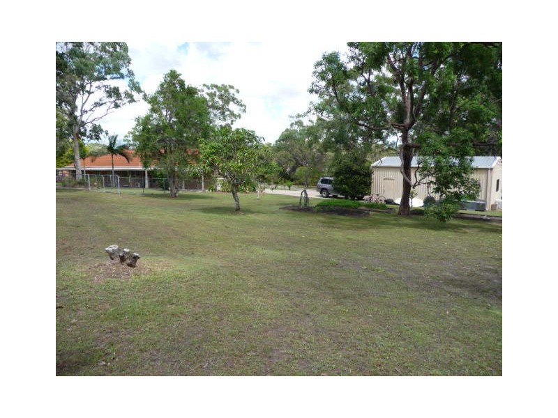15 Mayflower Ct, Cooloola Cove QLD 4580