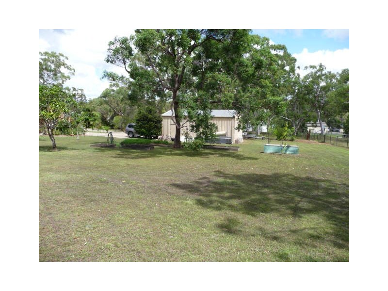 15 Mayflower Ct, Cooloola Cove QLD 4580