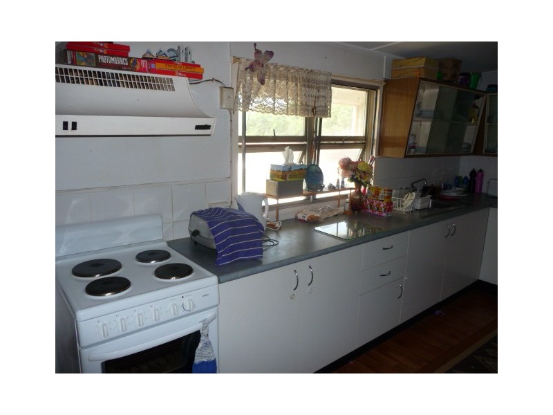 31 Gympie Road,, Tin Can Bay QLD 4580