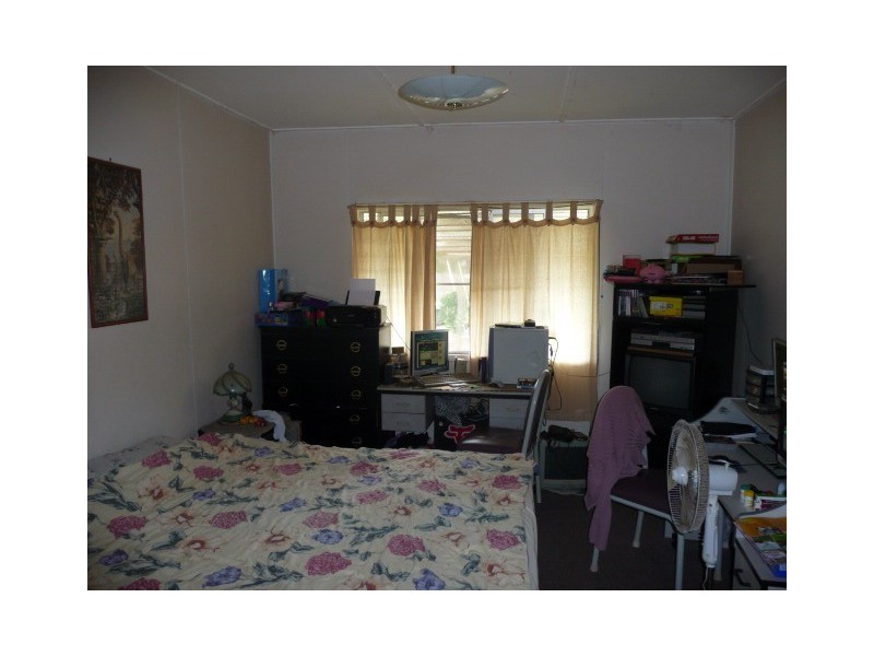 31 Gympie Road,, Tin Can Bay QLD 4580