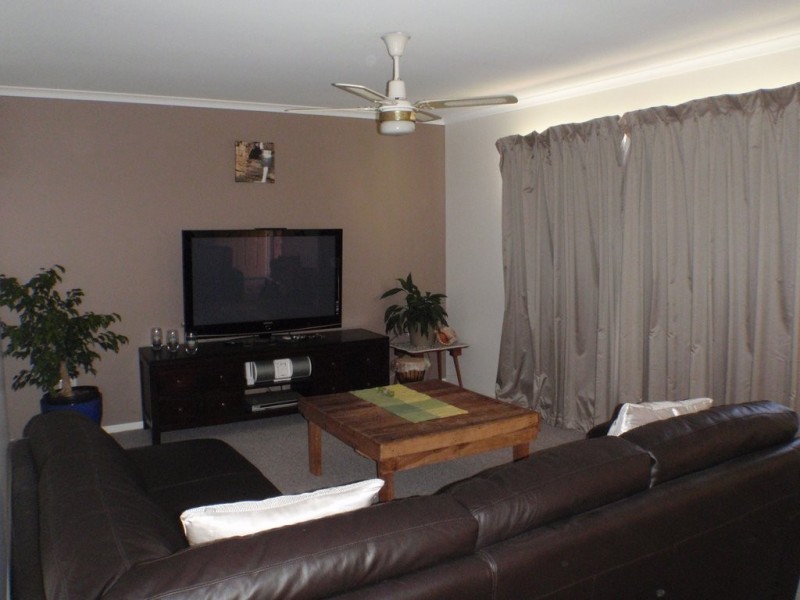 6 Essex Court, Cooloola Cove QLD 4580