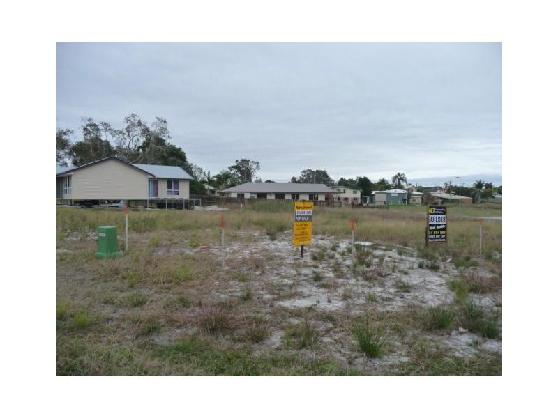 2 Aqua Place, Tin Can Bay QLD 4580