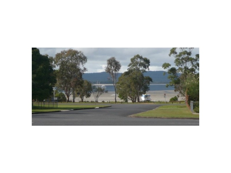 26 Gympie Road, Tin Can Bay QLD 4580