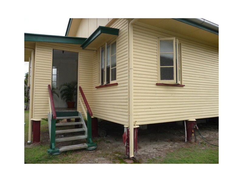 26 Gympie Road, Tin Can Bay QLD 4580