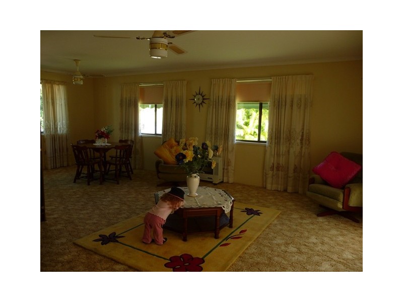 11 Salmon St, Tin Can Bay QLD 4580