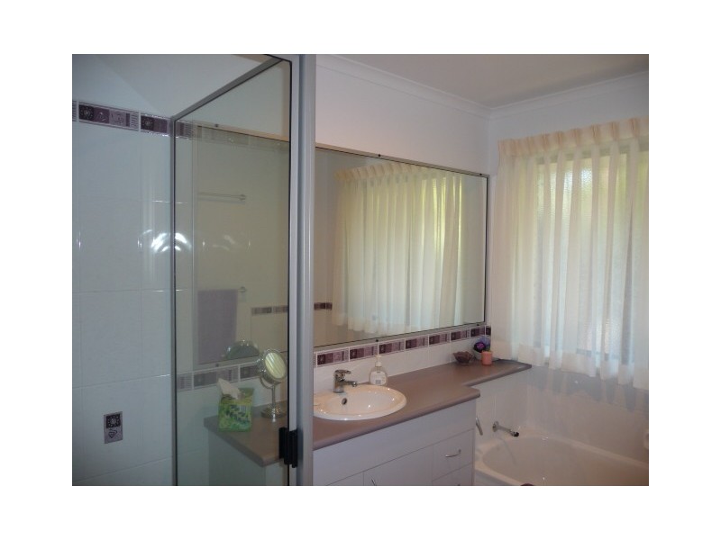 3 Parrot Street, Tin Can Bay QLD 4580