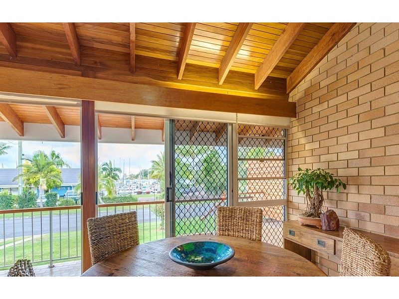 2 Oyster Pde, Tin Can Bay QLD 4580