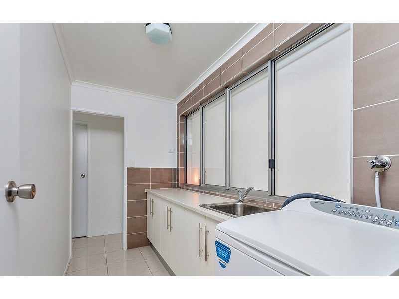 2 Oyster Pde, Tin Can Bay QLD 4580
