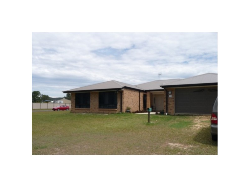 34 Fyshburn Dr, Cooloola Cove QLD 4580