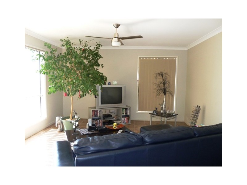 36 Creekside Esp, Cooloola Cove QLD 4580