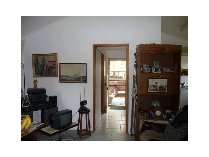 12 Endeavour Dr, Cooloola Cove QLD 4580