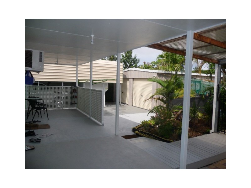 203 Gympie Rd, Tin Can Bay QLD 4580
