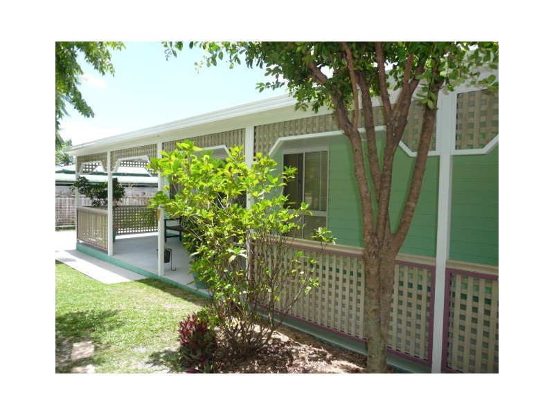 203 Gympie Rd, Tin Can Bay QLD 4580