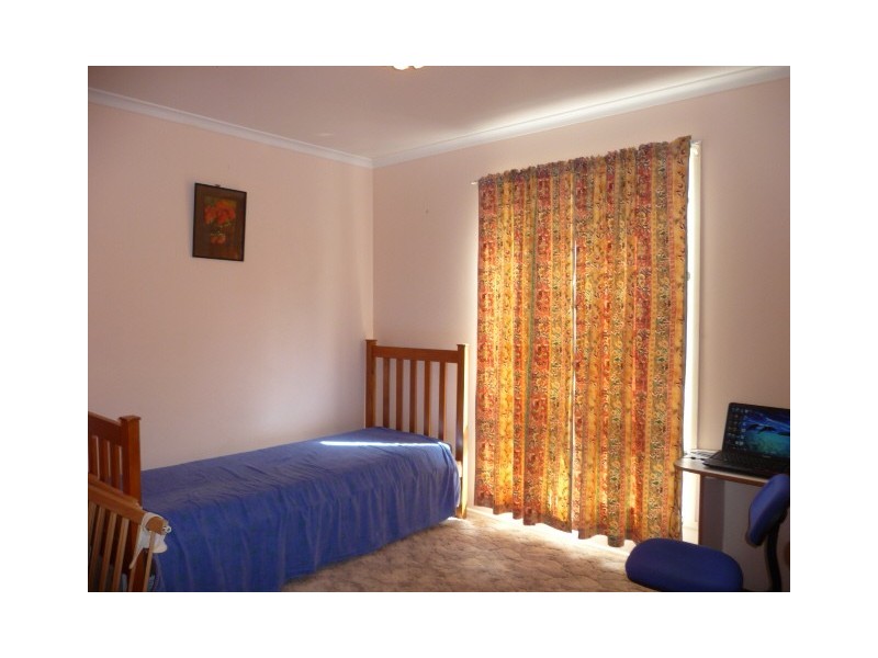203 Gympie Rd, Tin Can Bay QLD 4580