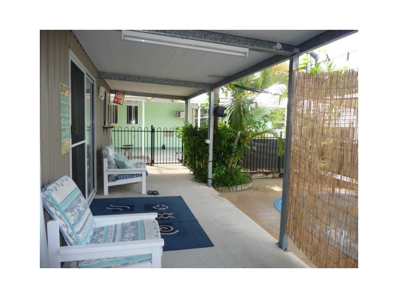 203 Gympie Rd, Tin Can Bay QLD 4580
