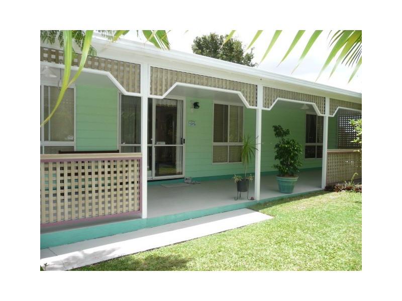203 Gympie Rd, Tin Can Bay QLD 4580