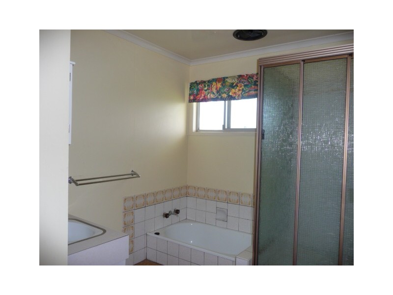 6 Ajax Ct, Cooloola Cove QLD 4580