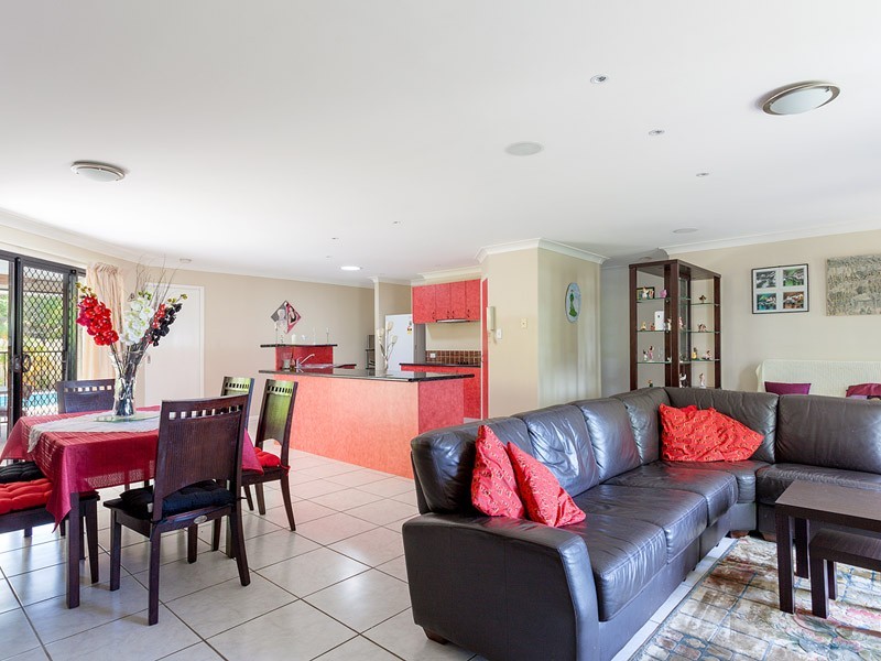 1 Cerebus Court, Cooloola Cove QLD 4580