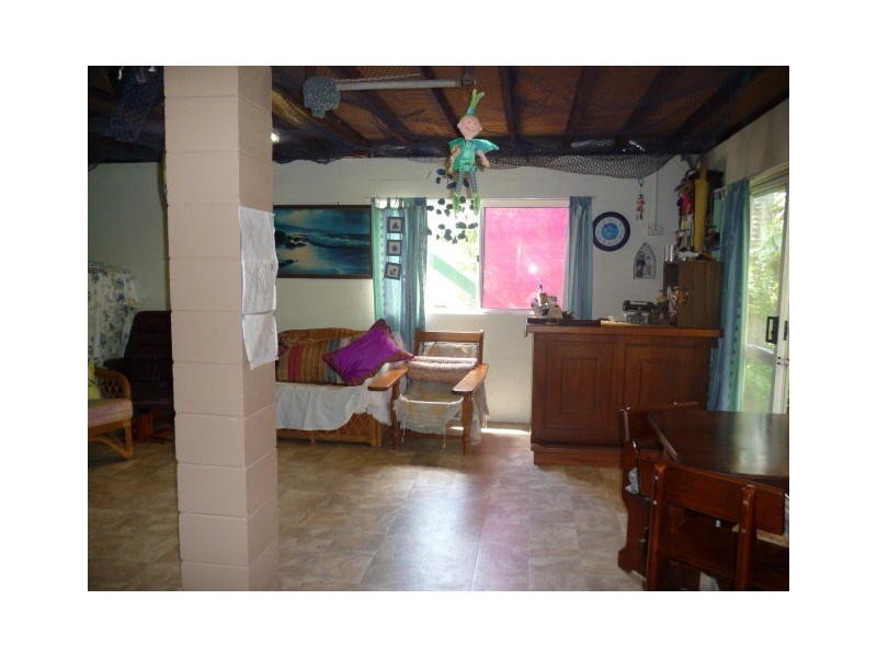 22 Tailor St, Tin Can Bay QLD 4580