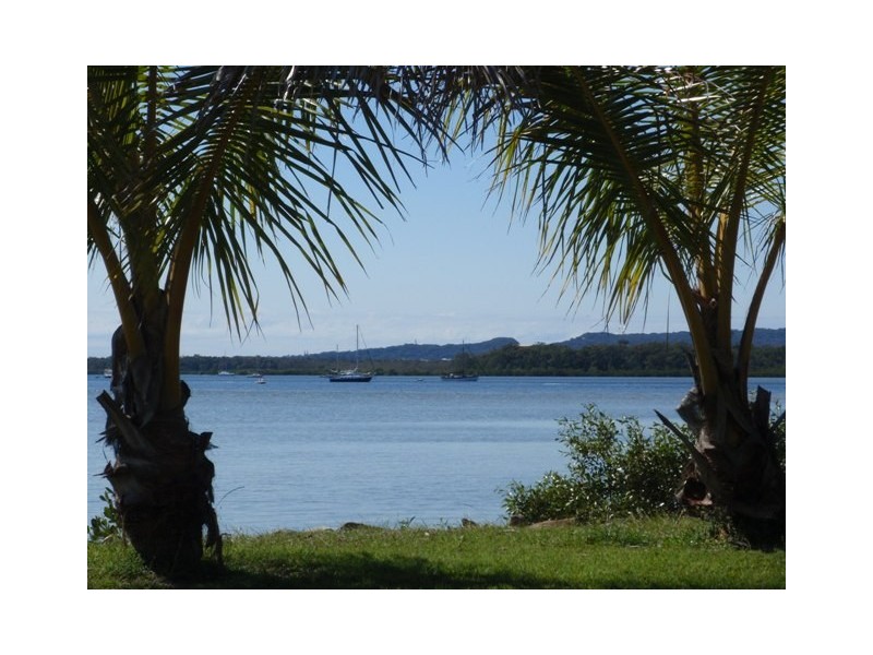 62 Esplanade, Tin Can Bay QLD 4580