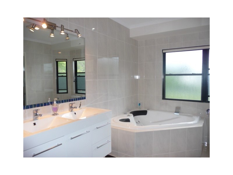 62 Esplanade, Tin Can Bay QLD 4580