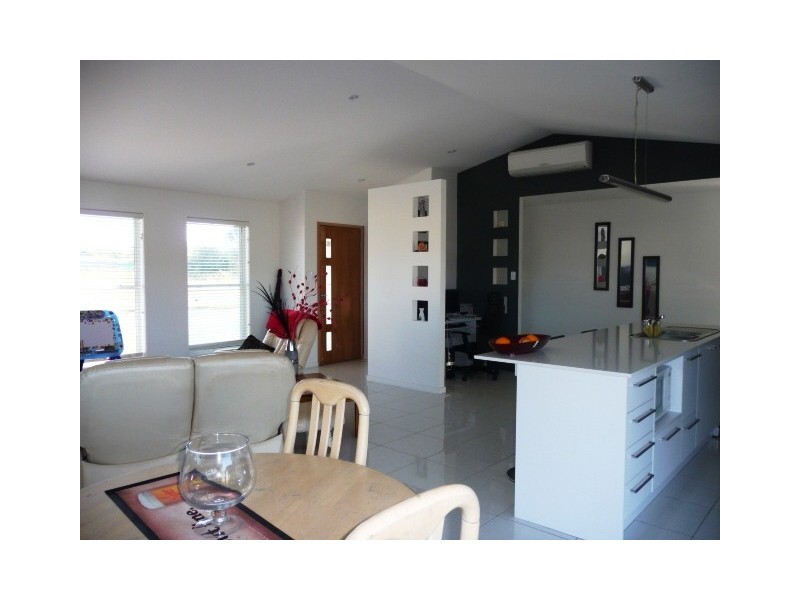 64  Fyshburn Dr, Cooloola Cove QLD 4580