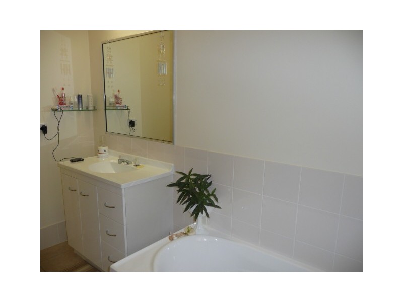 20 Ark Royal Drive, Cooloola Cove QLD 4580