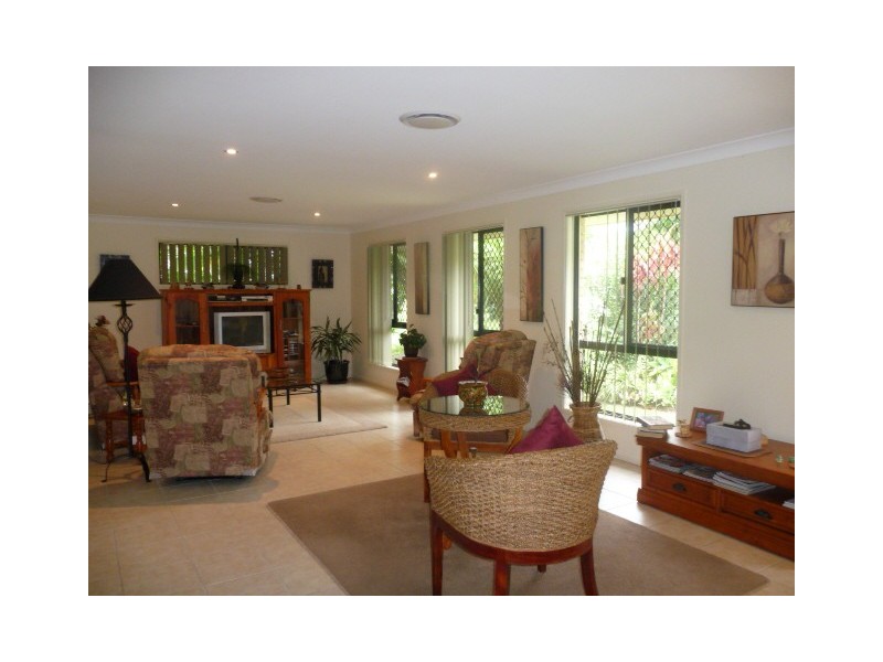 20 Ark Royal Drive, Cooloola Cove QLD 4580