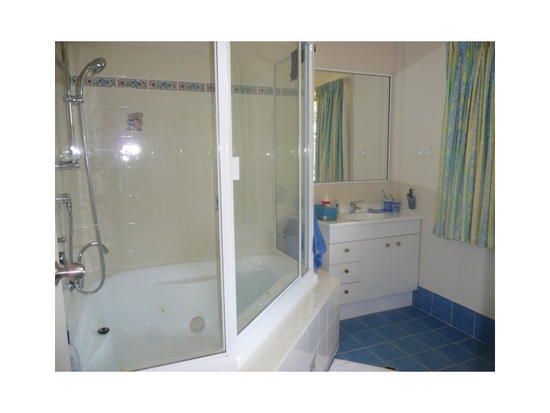 111 Investigator Ave, Cooloola Cove QLD 4580