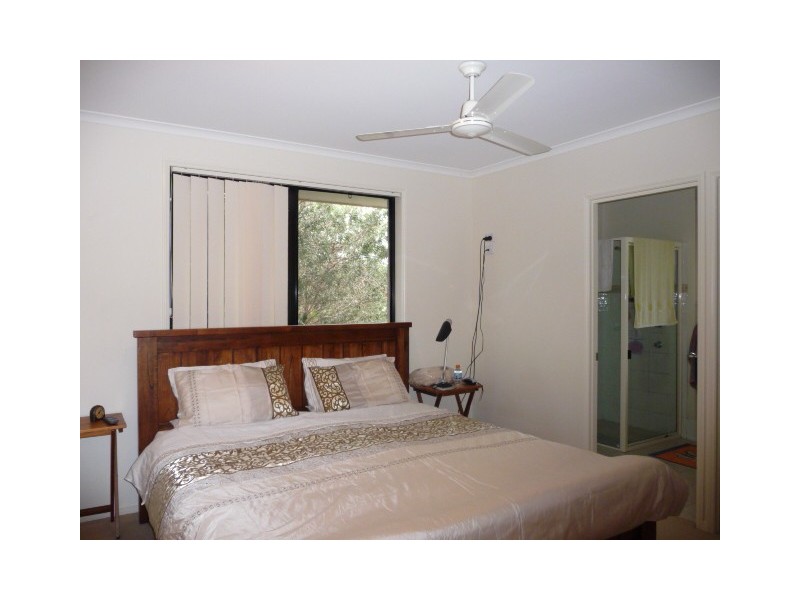 9 Fyshburn Dr, Cooloola Cove QLD 4580