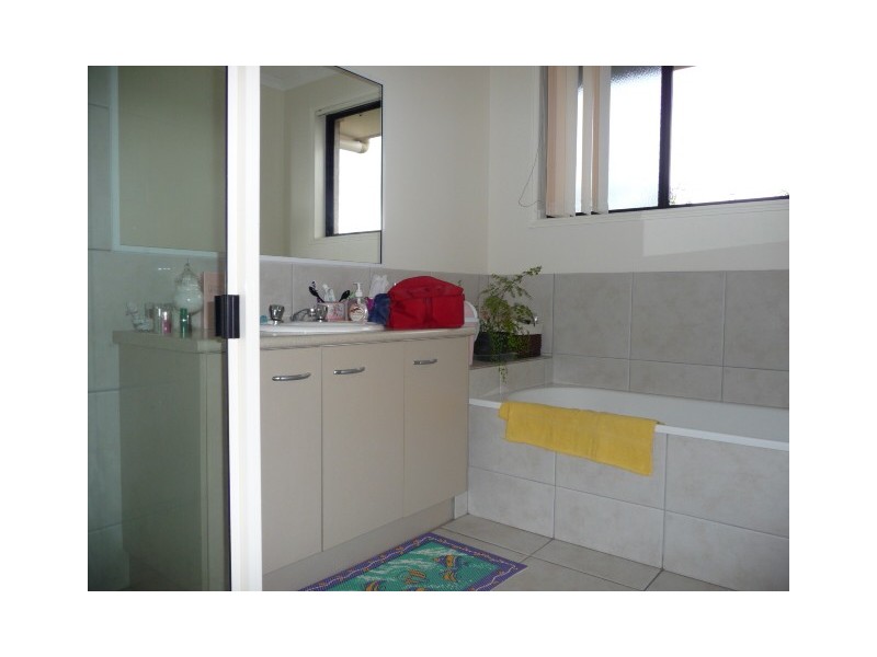 9 Fyshburn Dr, Cooloola Cove QLD 4580