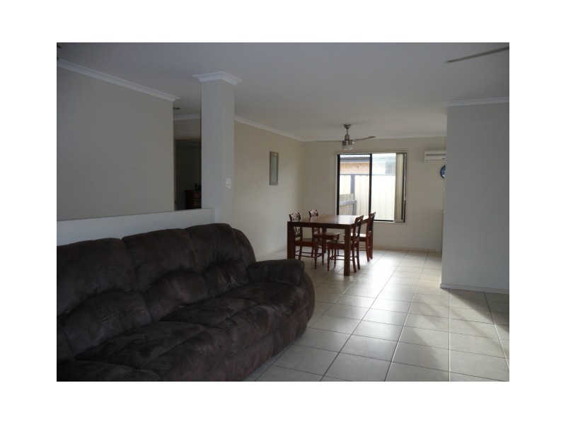 4 Mariposa Pl, Cooloola Cove QLD 4580