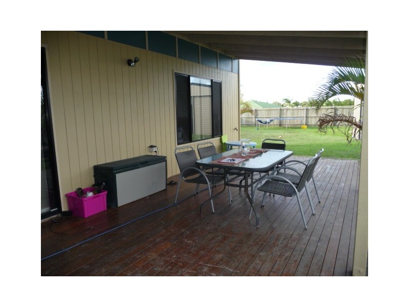 4 Mariposa Pl, Cooloola Cove QLD 4580