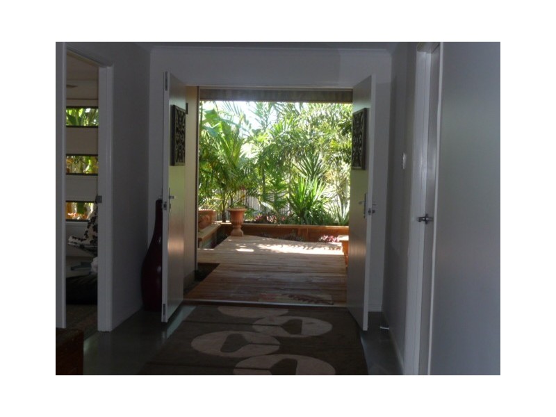 9 Acacia Street, Tin Can Bay QLD 4580