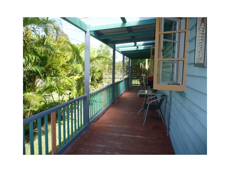 25  Discovery Dr, Cooloola Cove QLD 4580