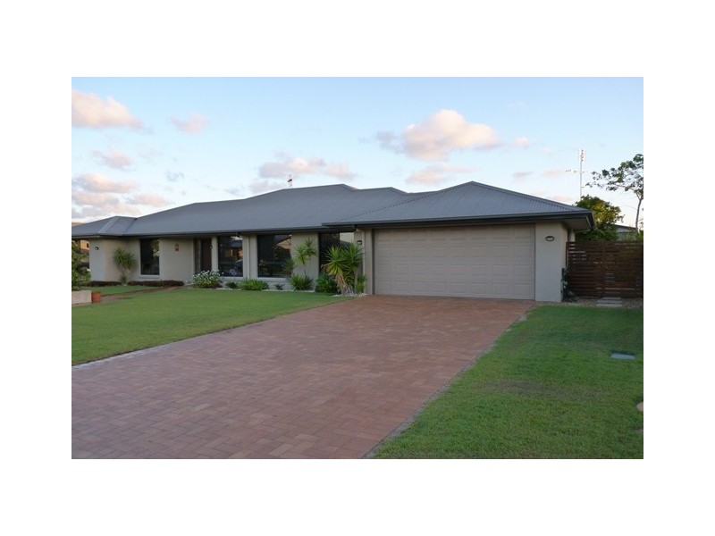 18 Banksia Ave, Tin Can Bay QLD 4580