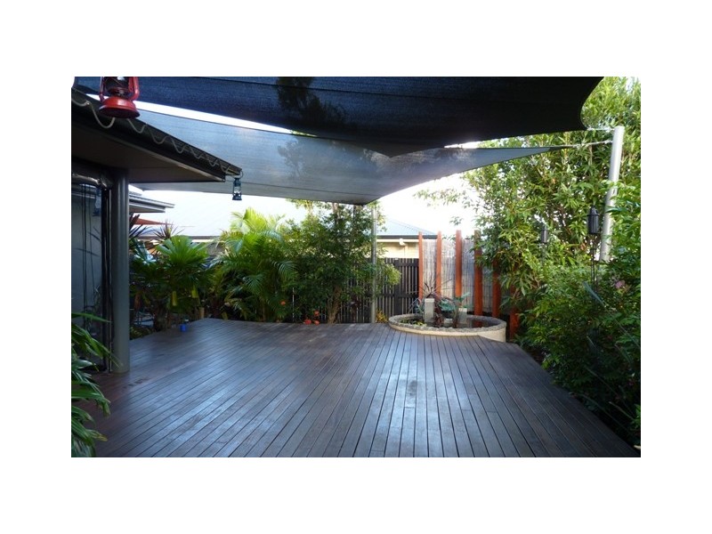 18 Banksia Ave, Tin Can Bay QLD 4580