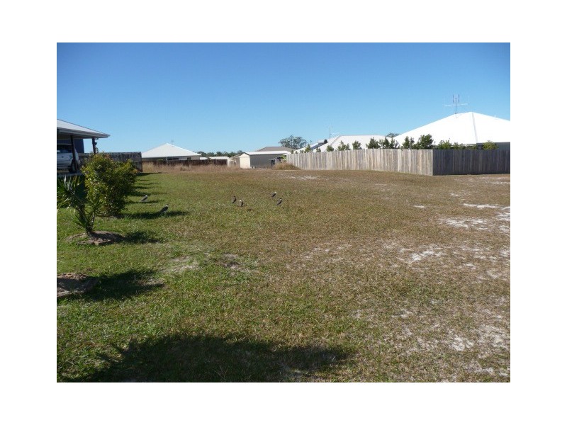 98 BANKSIA AVE, Tin Can Bay QLD 4580