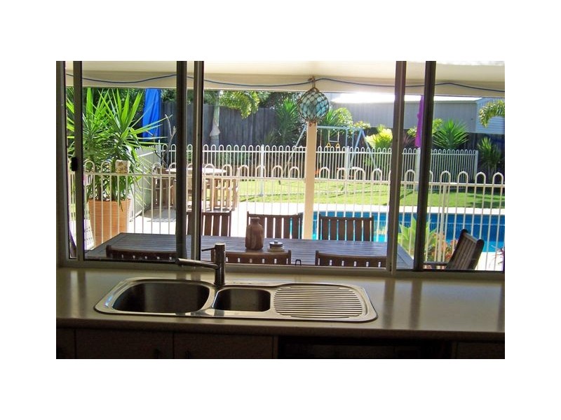 25 ELANDA CRT, Tin Can Bay QLD 4580