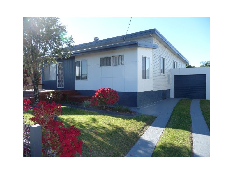 9 Whiting St, Tin Can Bay QLD 4580