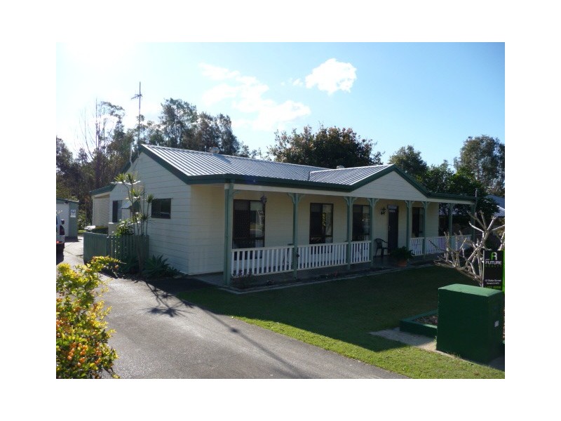 11 Beagle Ave, Cooloola Cove QLD 4580