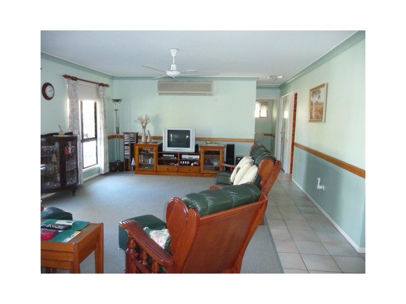 11 Beagle Ave, Cooloola Cove QLD 4580