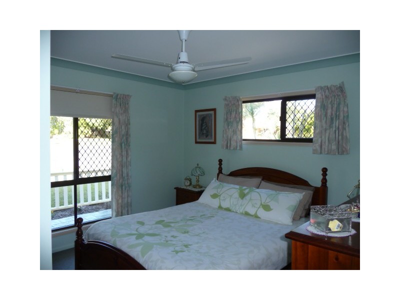 11 Beagle Ave, Cooloola Cove QLD 4580