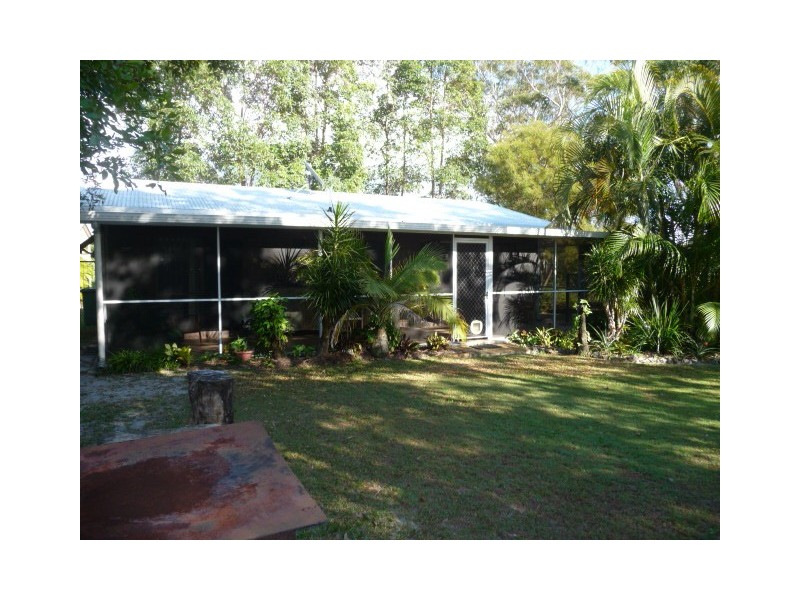 6 Doric Court, Cooloola Cove QLD 4580