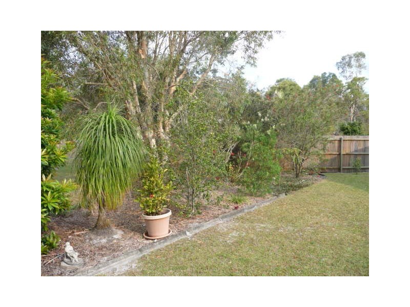 6 Victory Court, Cooloola Cove QLD 4580